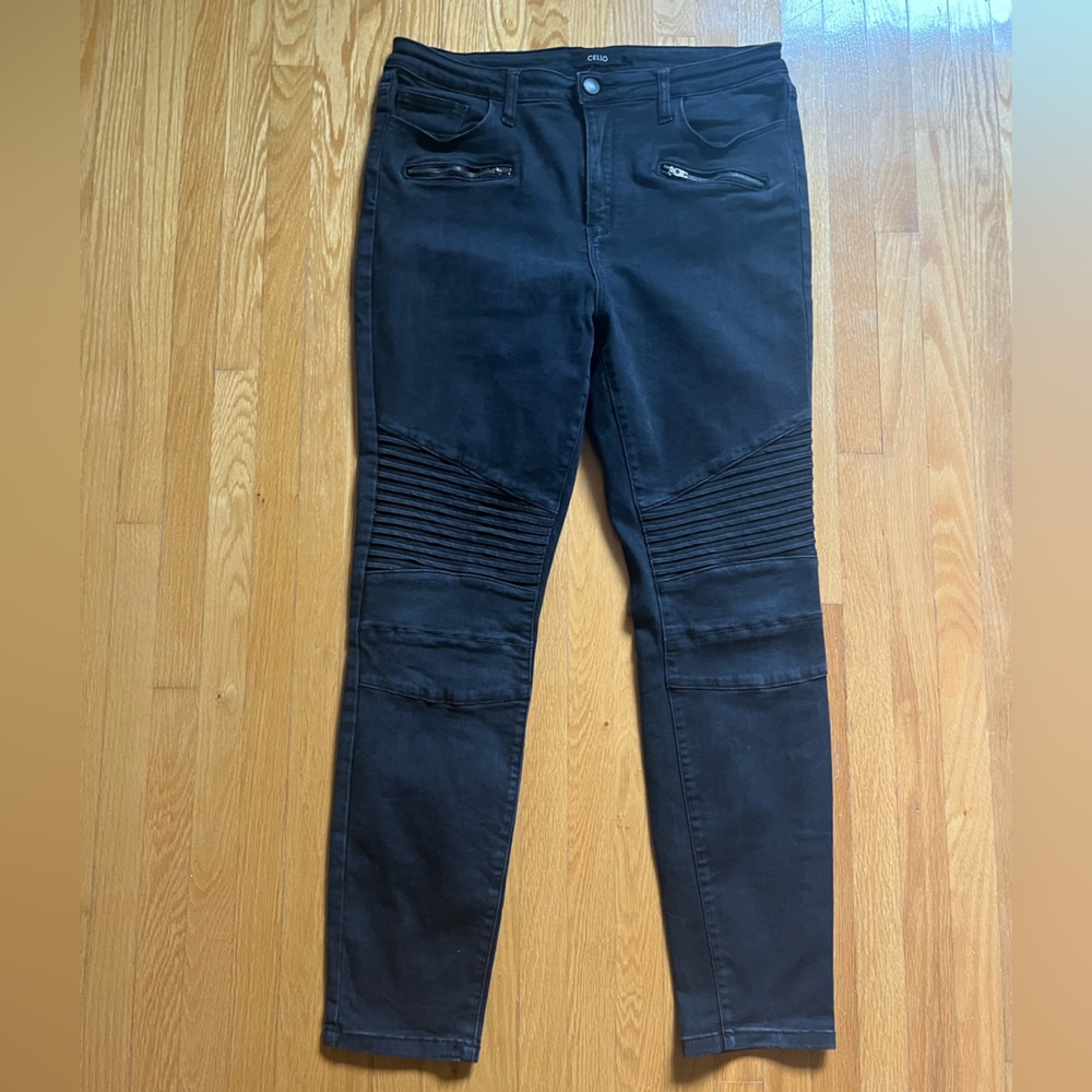Moto Style Skinny Jeans